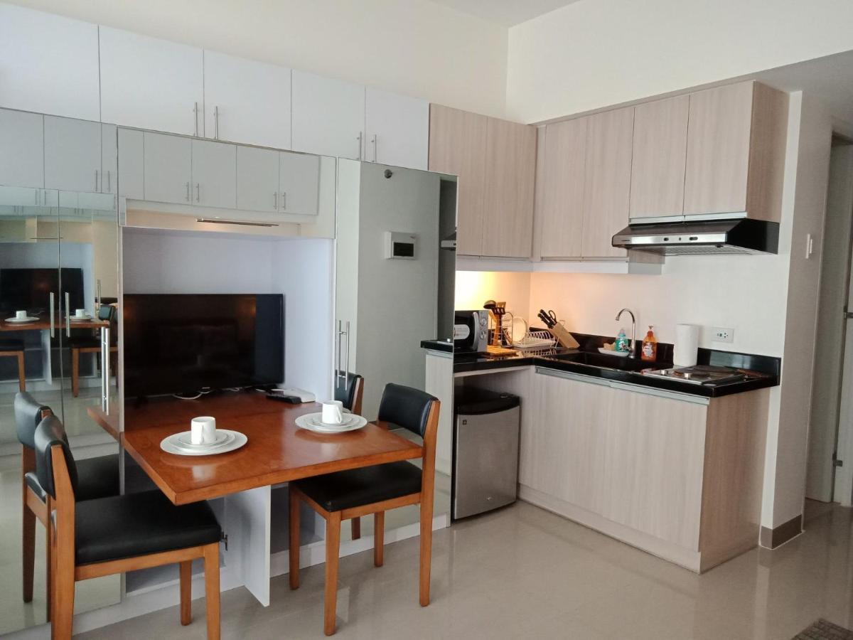 Mabolo Garden Flat A2 Free Pool Gym Near Ayalamall Apartment Cebu